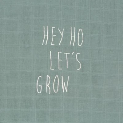 LÄSSIG Lässig Mulltuch/Spucktuch Garden Explorer Tractor Green, 80 X 80 Cm, 3 Stück 5 LÄSSIG Lässig Mulltuch/Spucktuch Garden Explorer Tractor Green, 80 X 80 Cm, 3 Stück – Bild 3