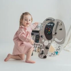 TinaForKids Großes Busy Board, Motorisches Brett, Wandspiel, Lehrtafel, Aktivitätsbrett, Activity Board, Sensorisches Brett, Holzspielzeug (als Aufsteller) -Baby Lieferungen Geschäft 29312860 05