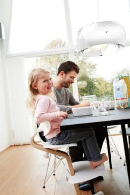 Nomi Hochstuhl, Eiche Mit Eichenkern, Natur Geölt, Premium-Hartholz, Pale Pink 4 Nomi Hochstuhl, Eiche Mit Eichenkern, Natur Geölt, Premium-Hartholz, Pale Pink – Bild 2